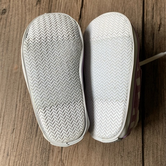 Sperry | Infant Crib Shoe (3-6 months) - Picture 3 of 9